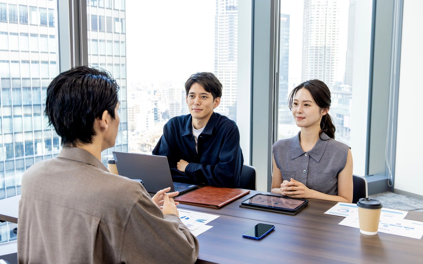 相談内容を伺う面談のイメージ